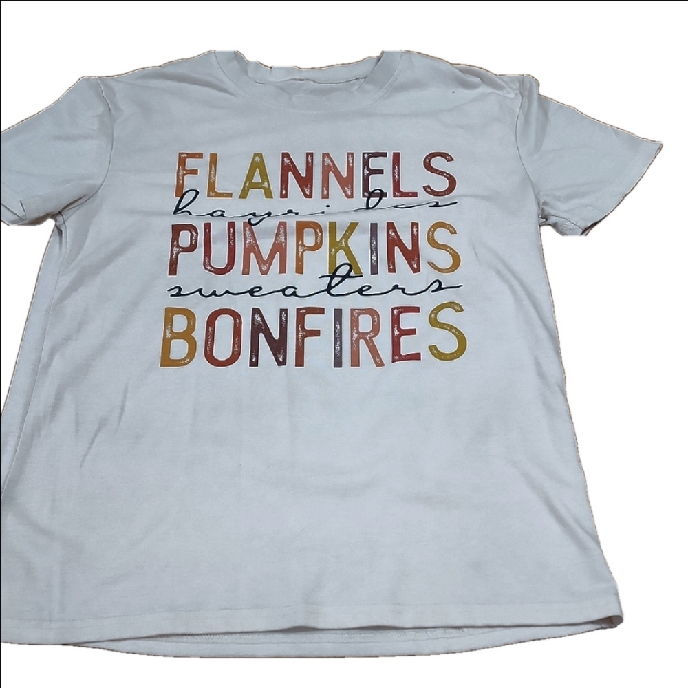 Womens FLANNEL PUMPKINS BONFIRES Tshirt Short Sleeve Medium